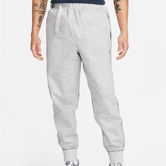 Nike Forward Therma Fit ADV Tech Pack Gray Joggers (M) NWT - Picture 1 of 7